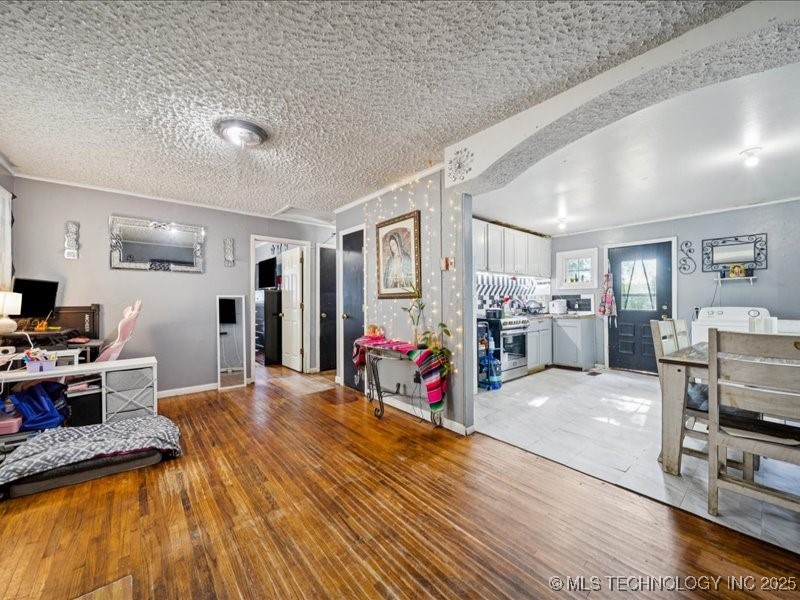 2638 N Maplewood Avenue