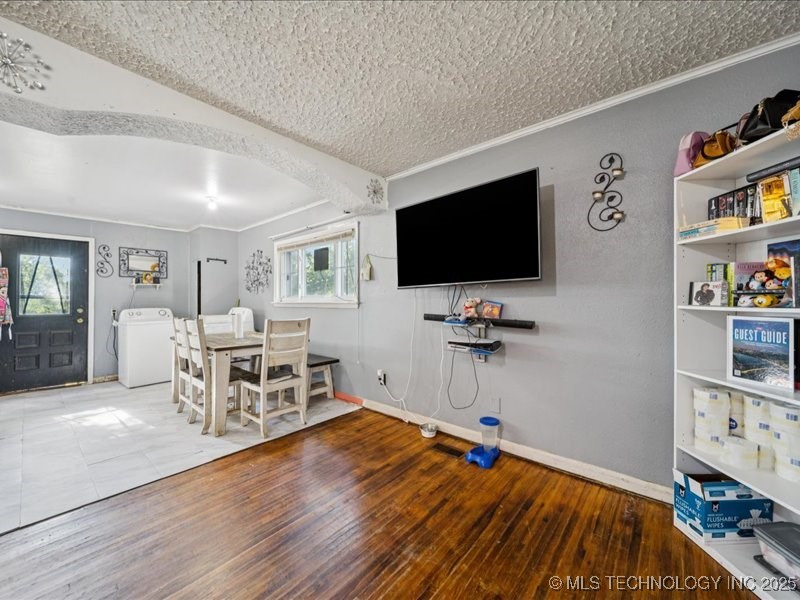 2638 N Maplewood Avenue