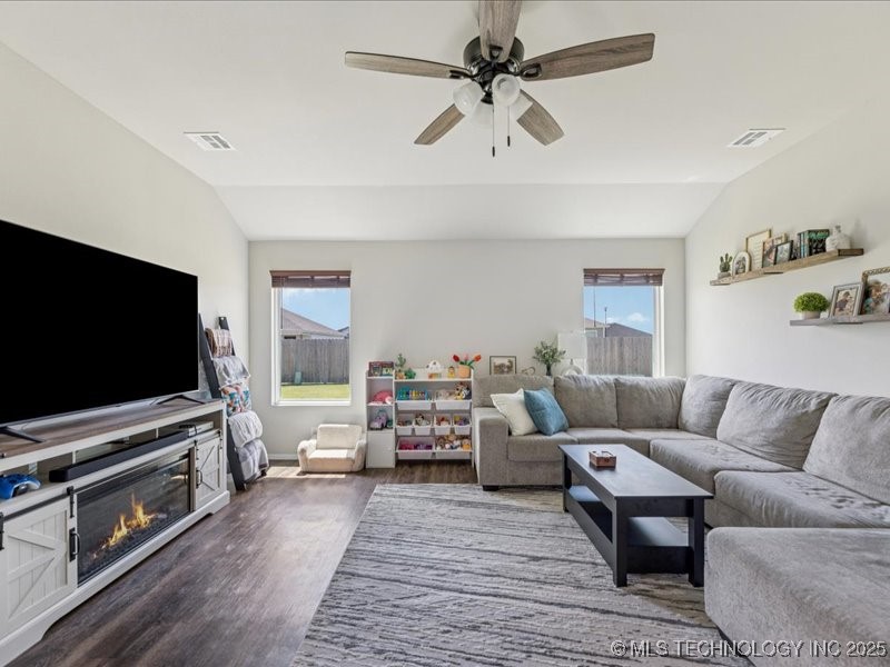 7502 E 144th Place N