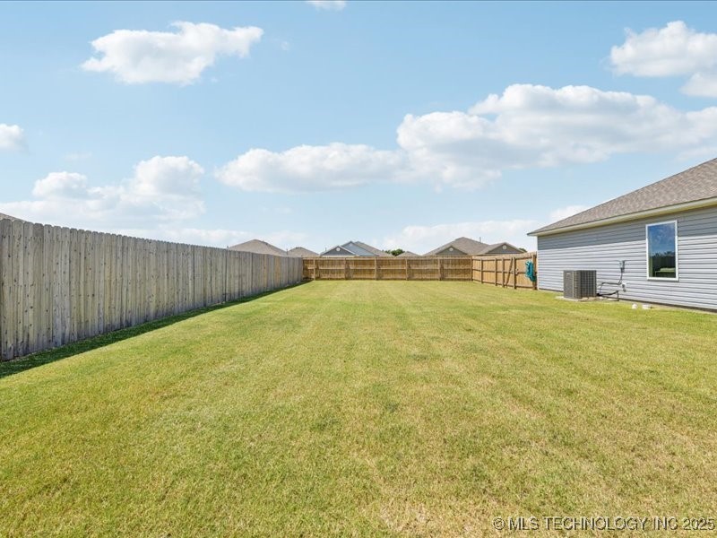 7502 E 144th Place N