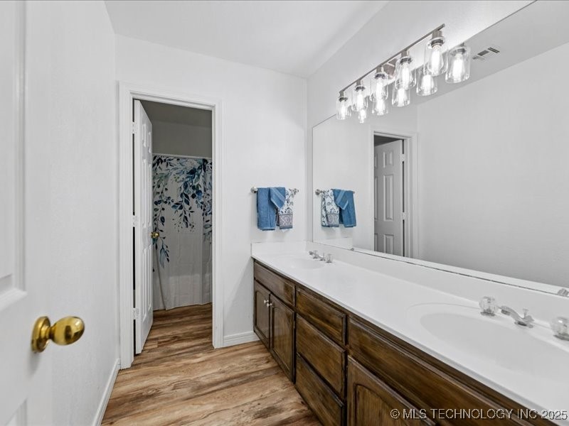 9228 S Hudson Avenue