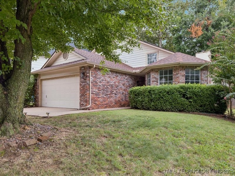 9228 S Hudson Avenue