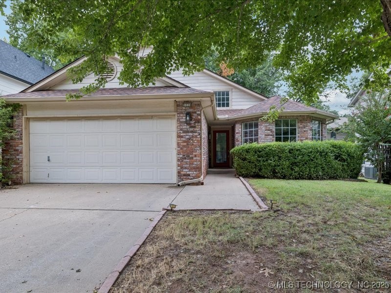 9228 S Hudson Avenue