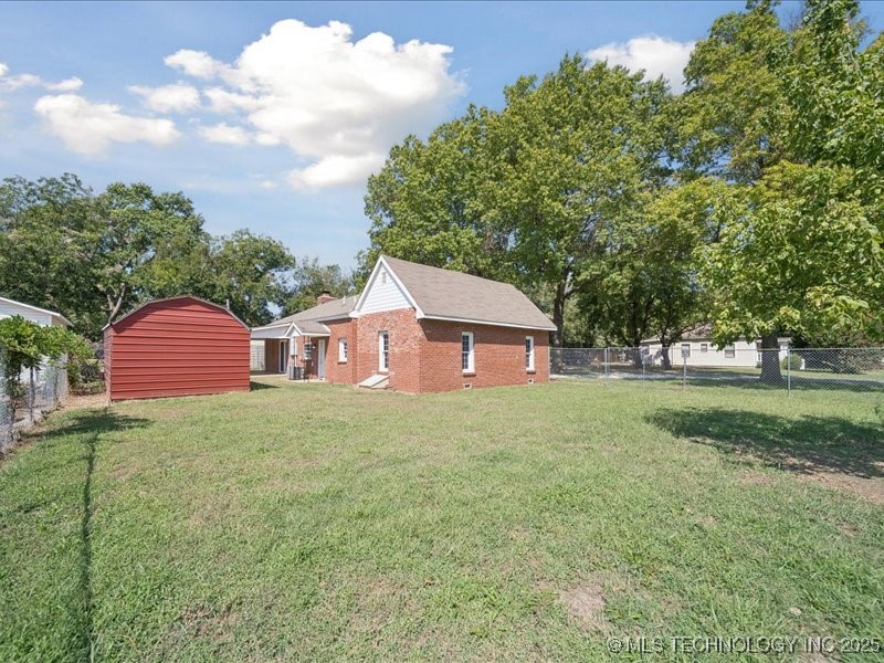 1001 W Maple Street