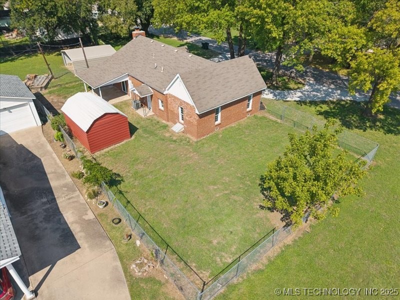 1001 W Maple Street