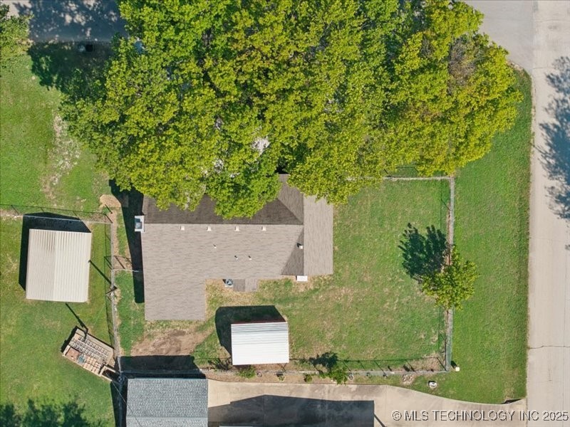 1001 W Maple Street