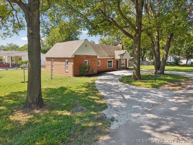 1001 W Maple Street