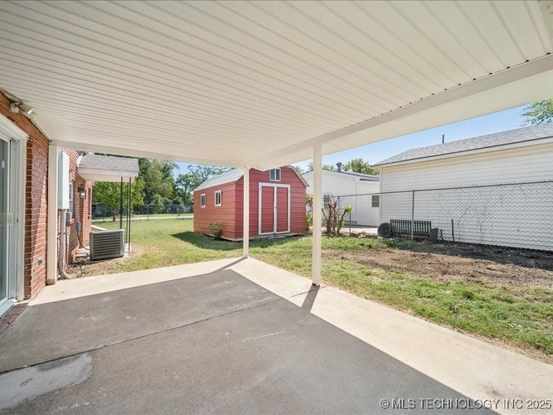 1001 W Maple Street