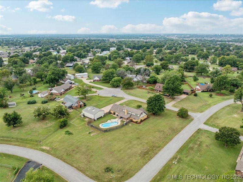 8221 N 166th East Avenue