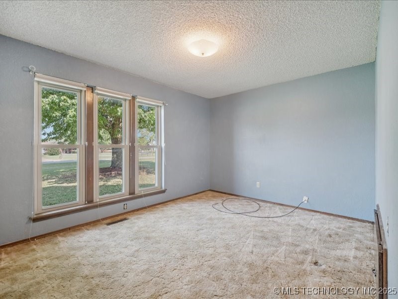 8221 N 166th East Avenue