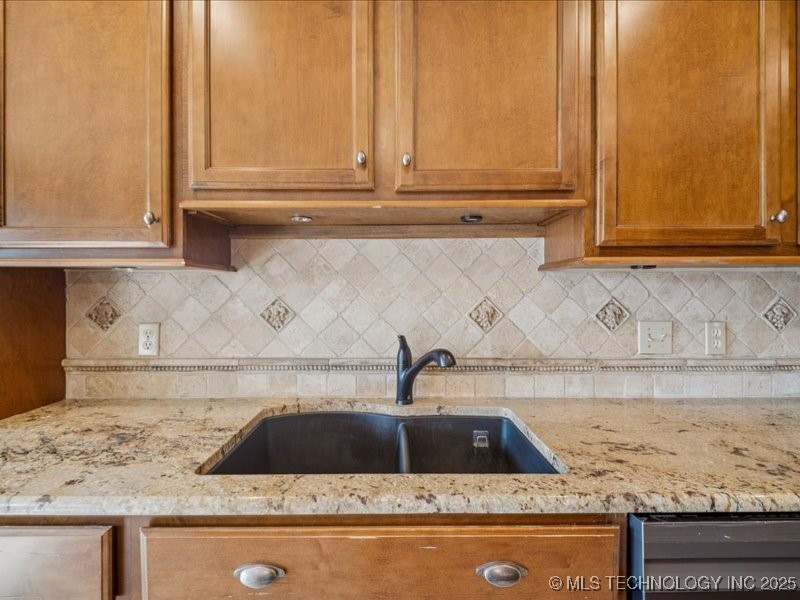 8221 N 166th East Avenue