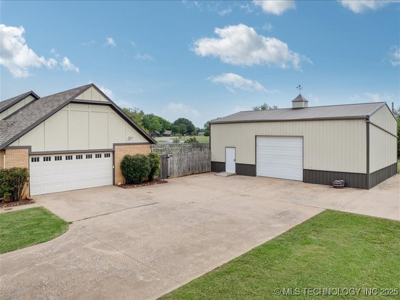 8221 N 166th East Avenue