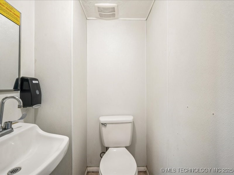 12015 S Poplar Street