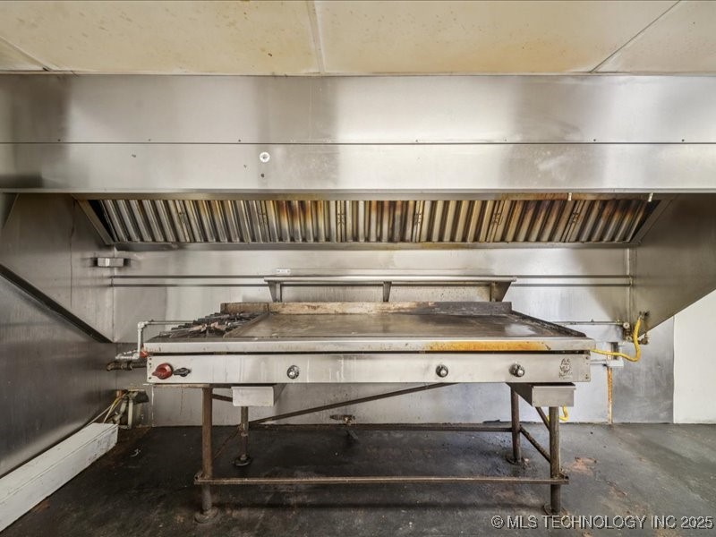 12015 S Poplar Street