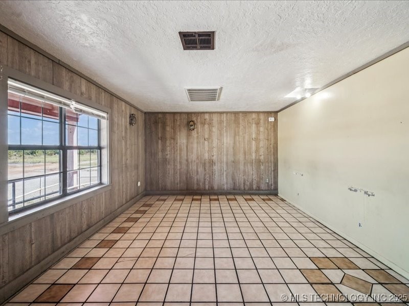 12015 S Poplar Street