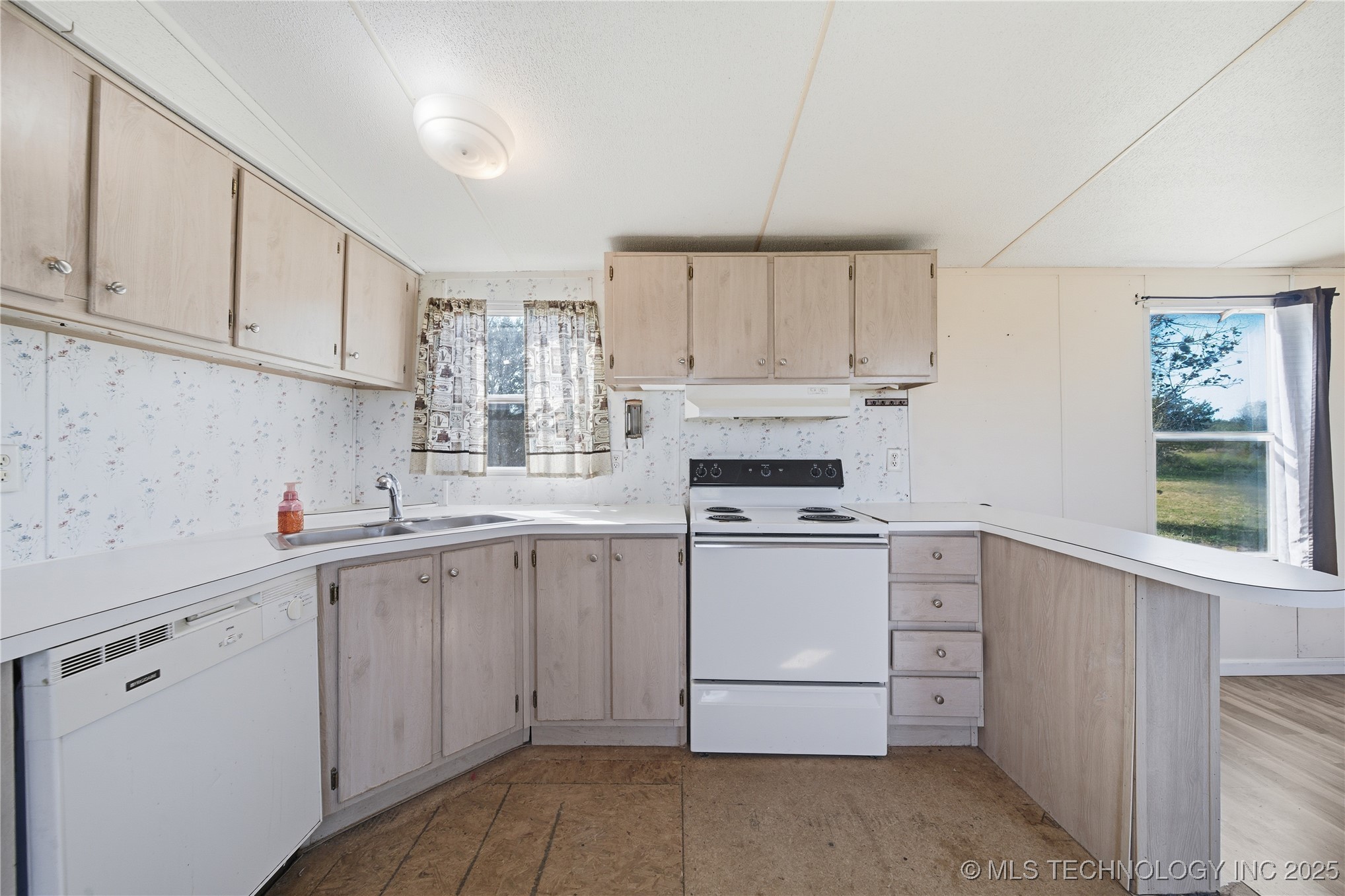 10750 S Highway 28 Highway