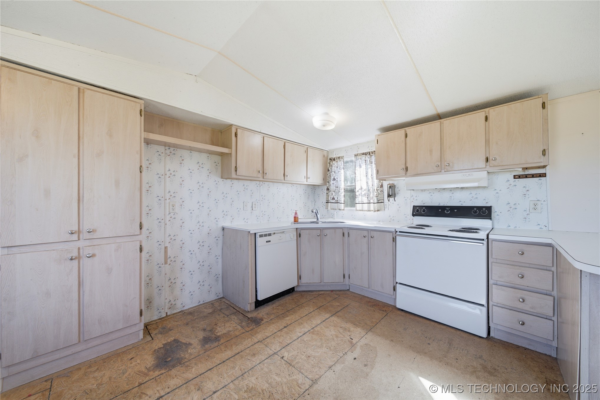 10750 S Highway 28 Highway