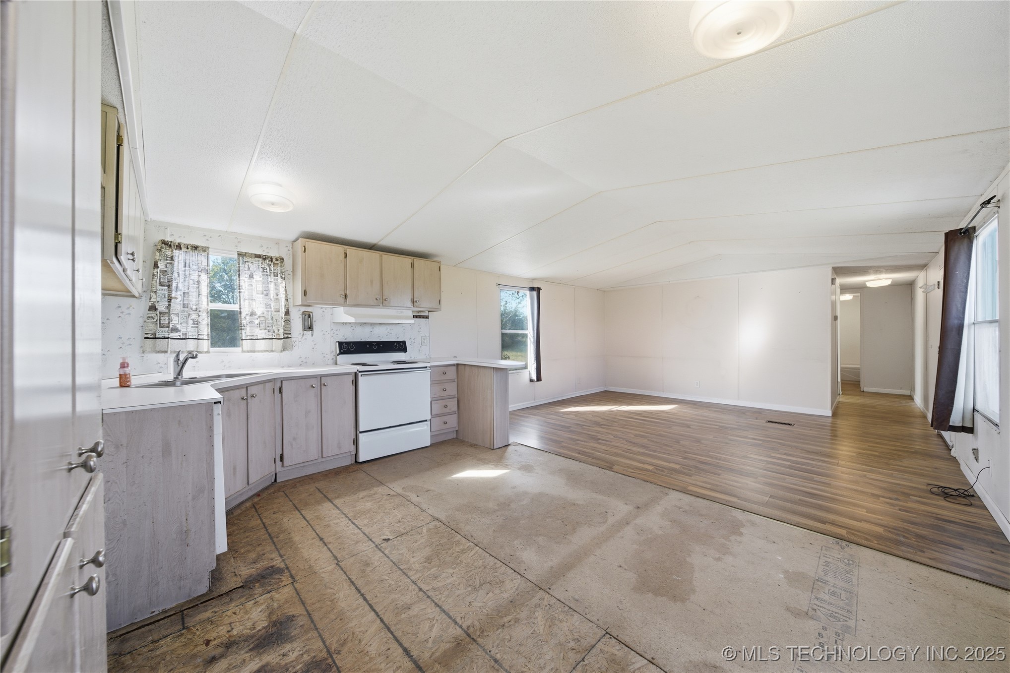 10750 S Highway 28 Highway