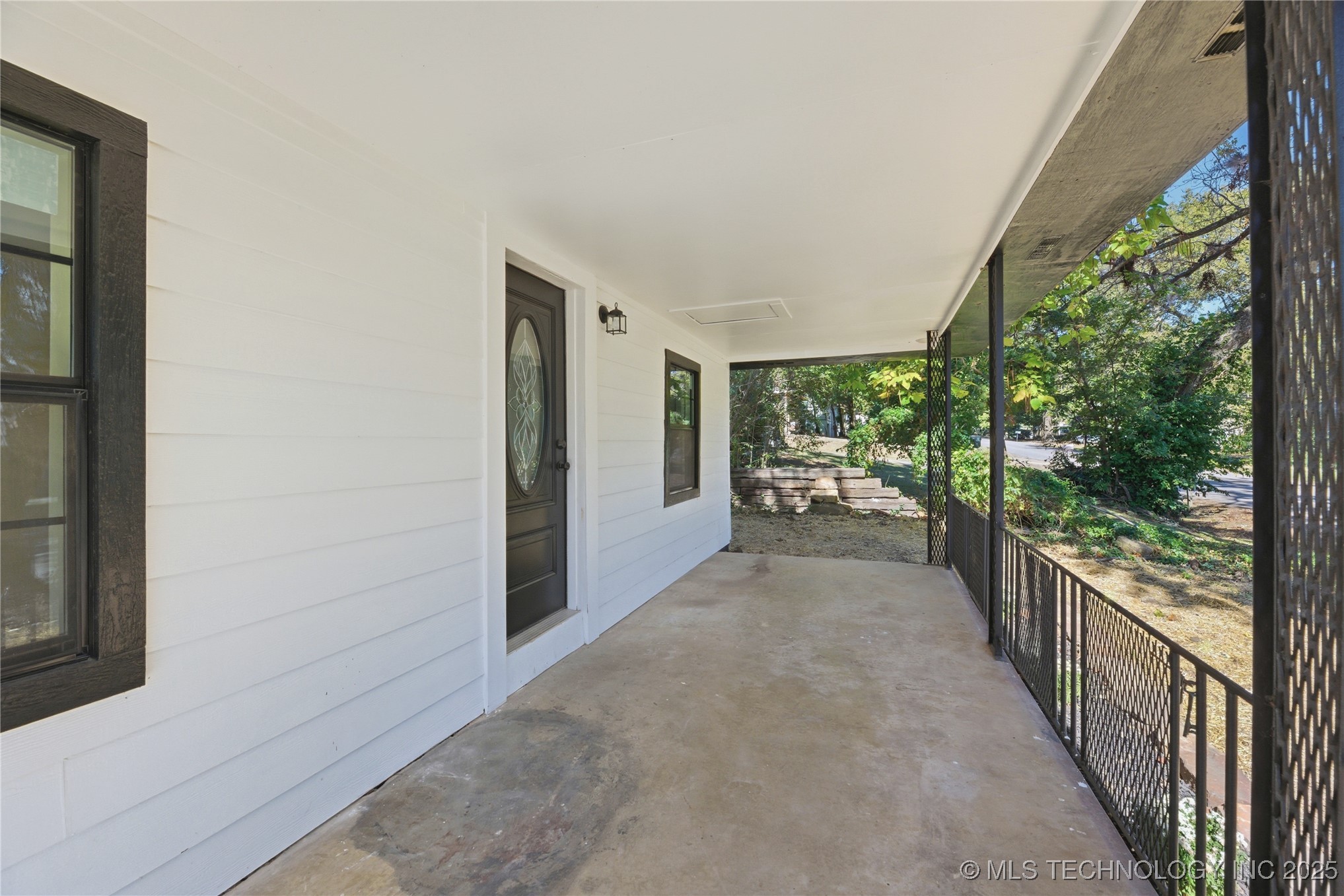 205 N Kates Avenue