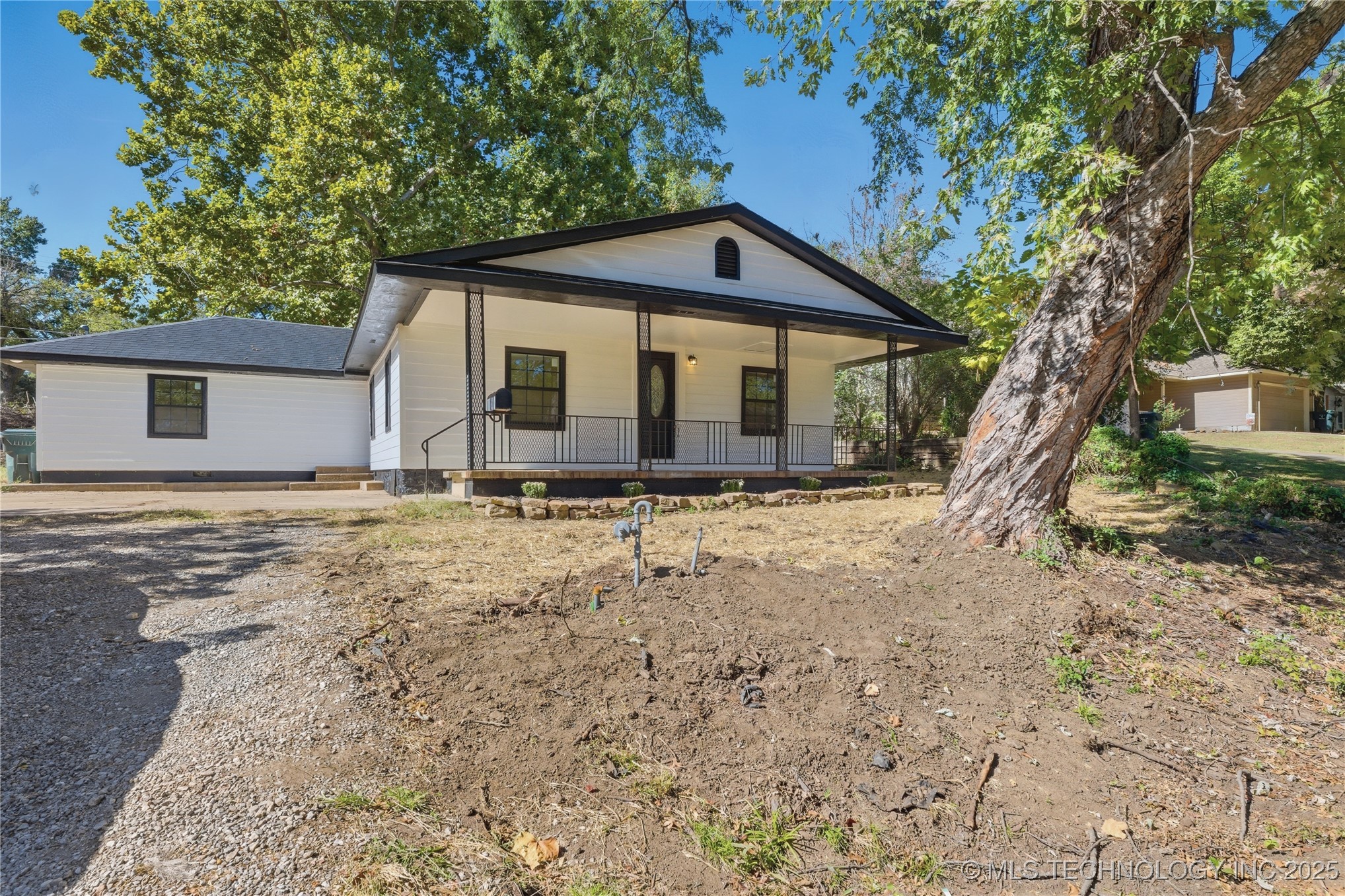 205 N Kates Avenue