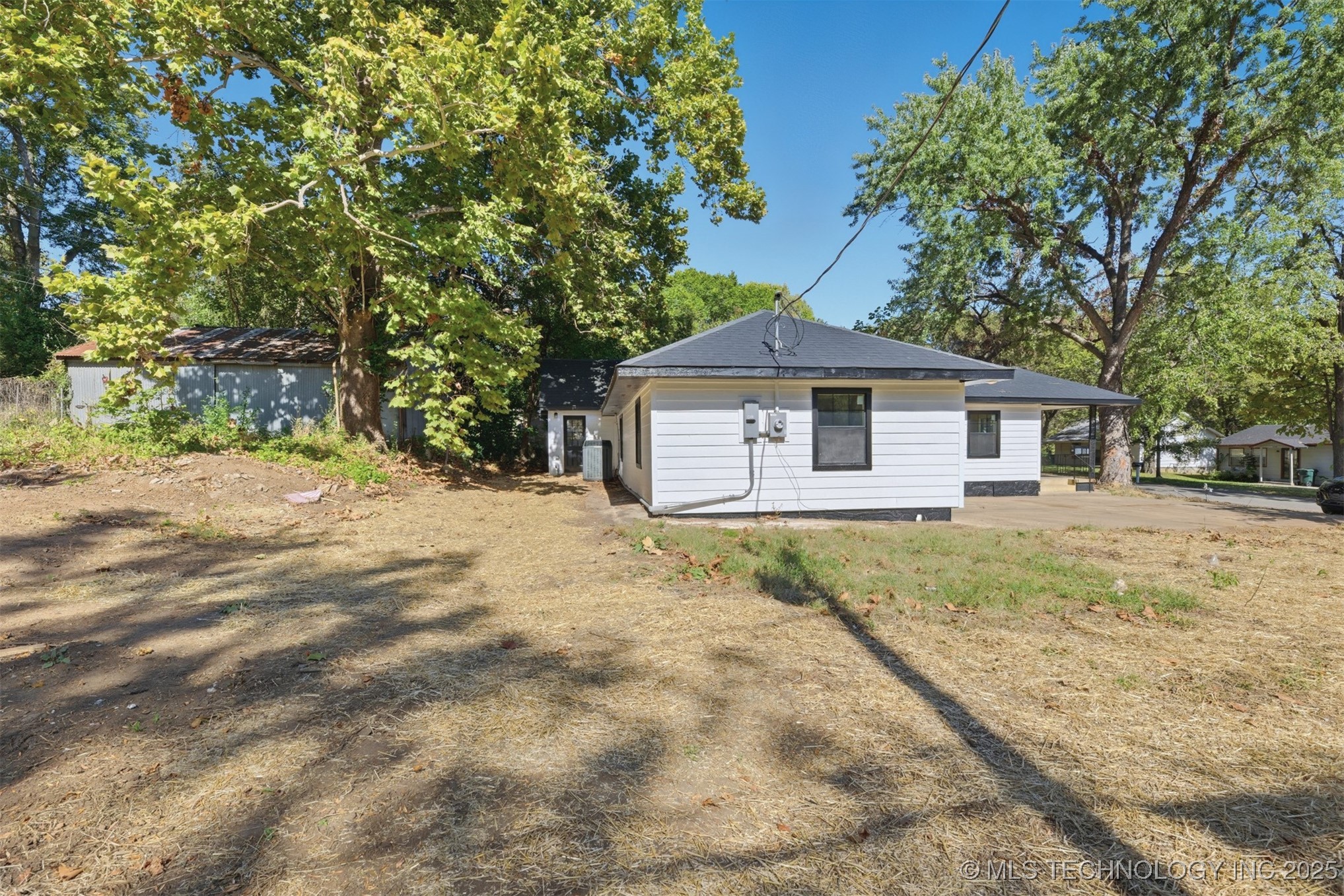 205 N Kates Avenue