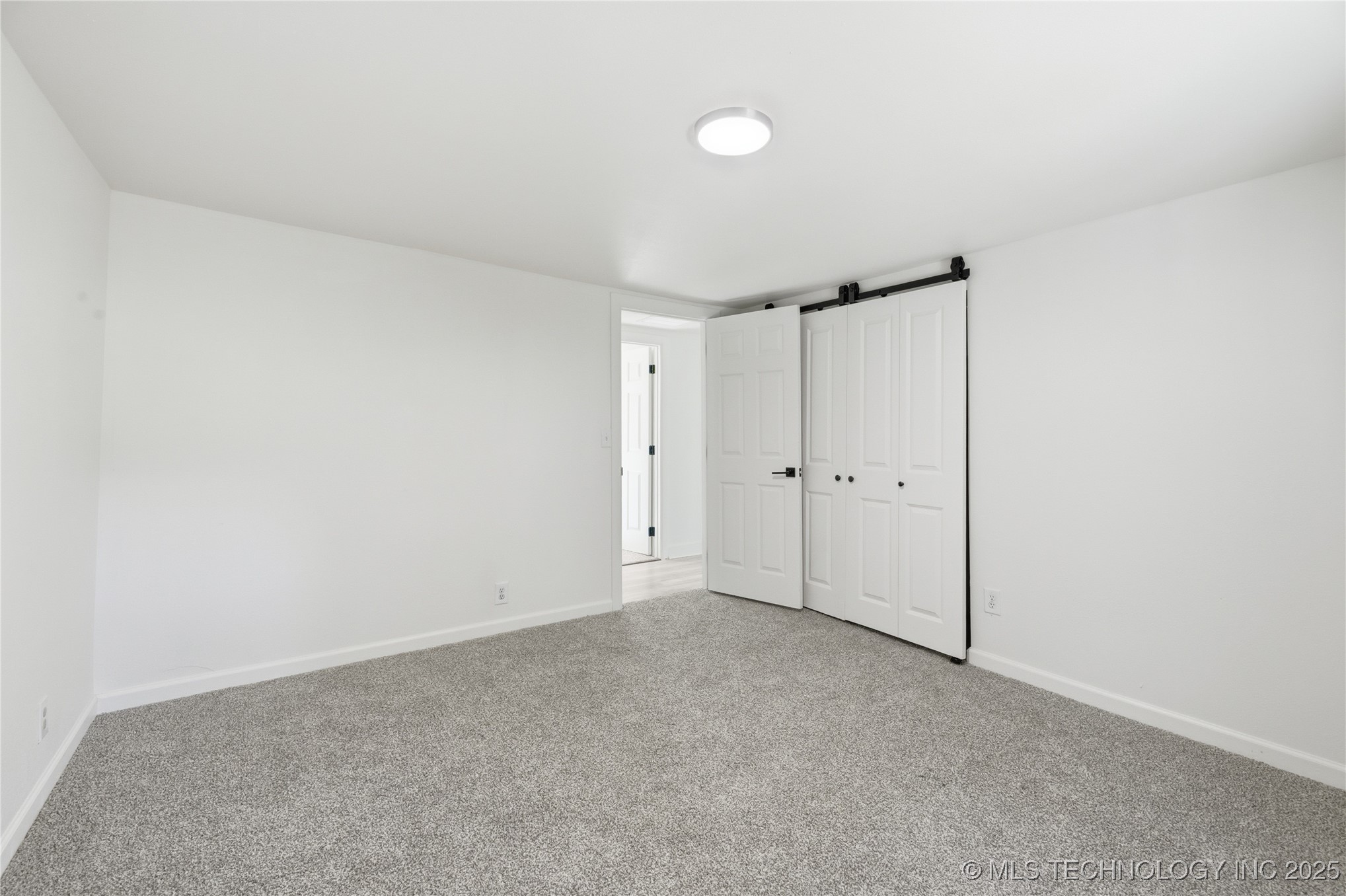 205 N Kates Avenue