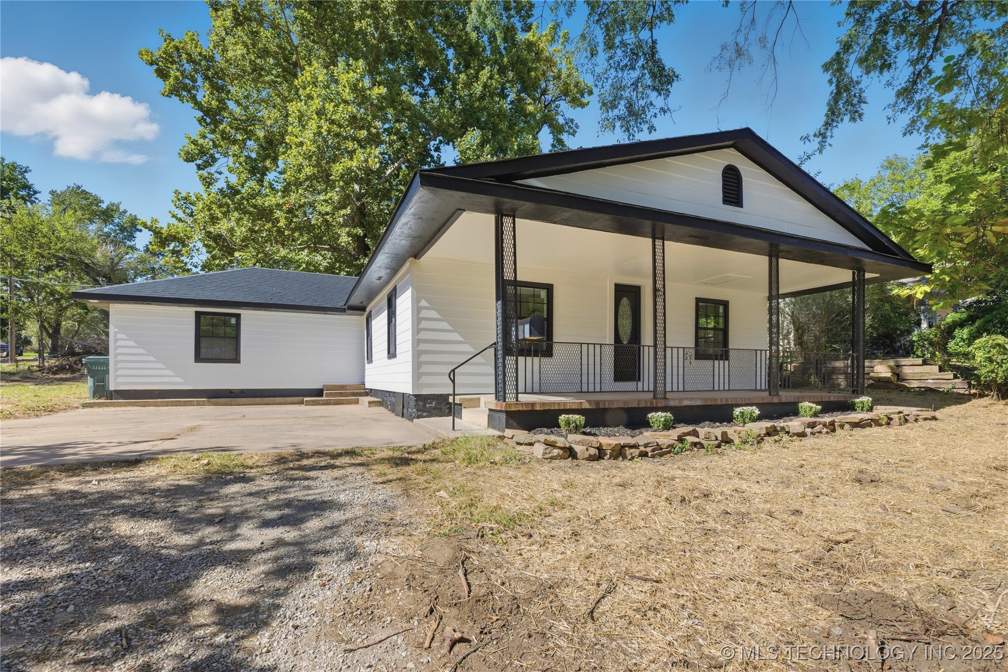 205 N Kates Avenue