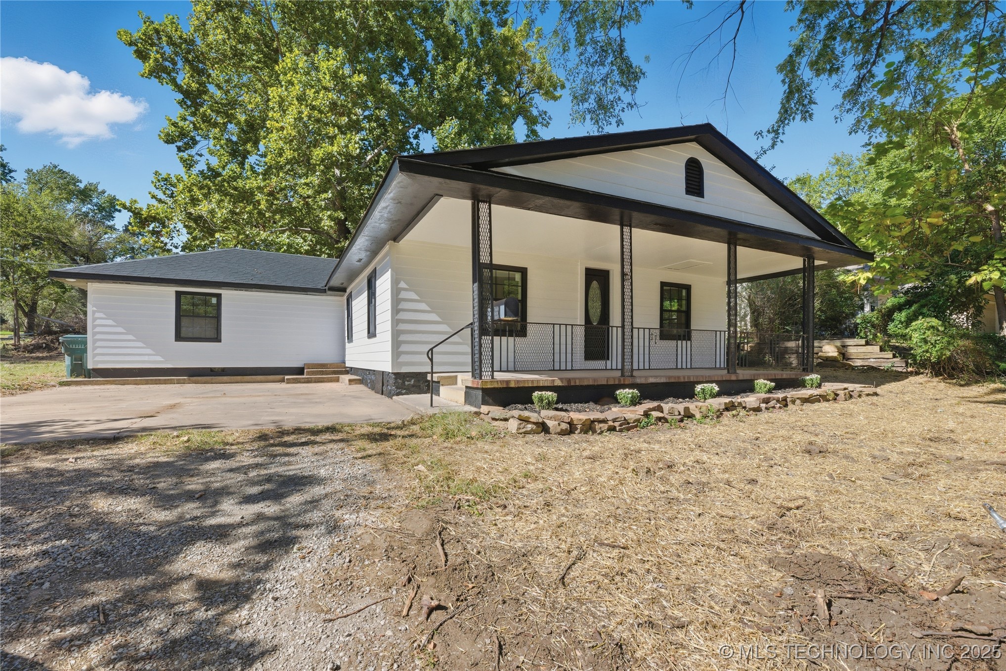 205 N Kates Avenue