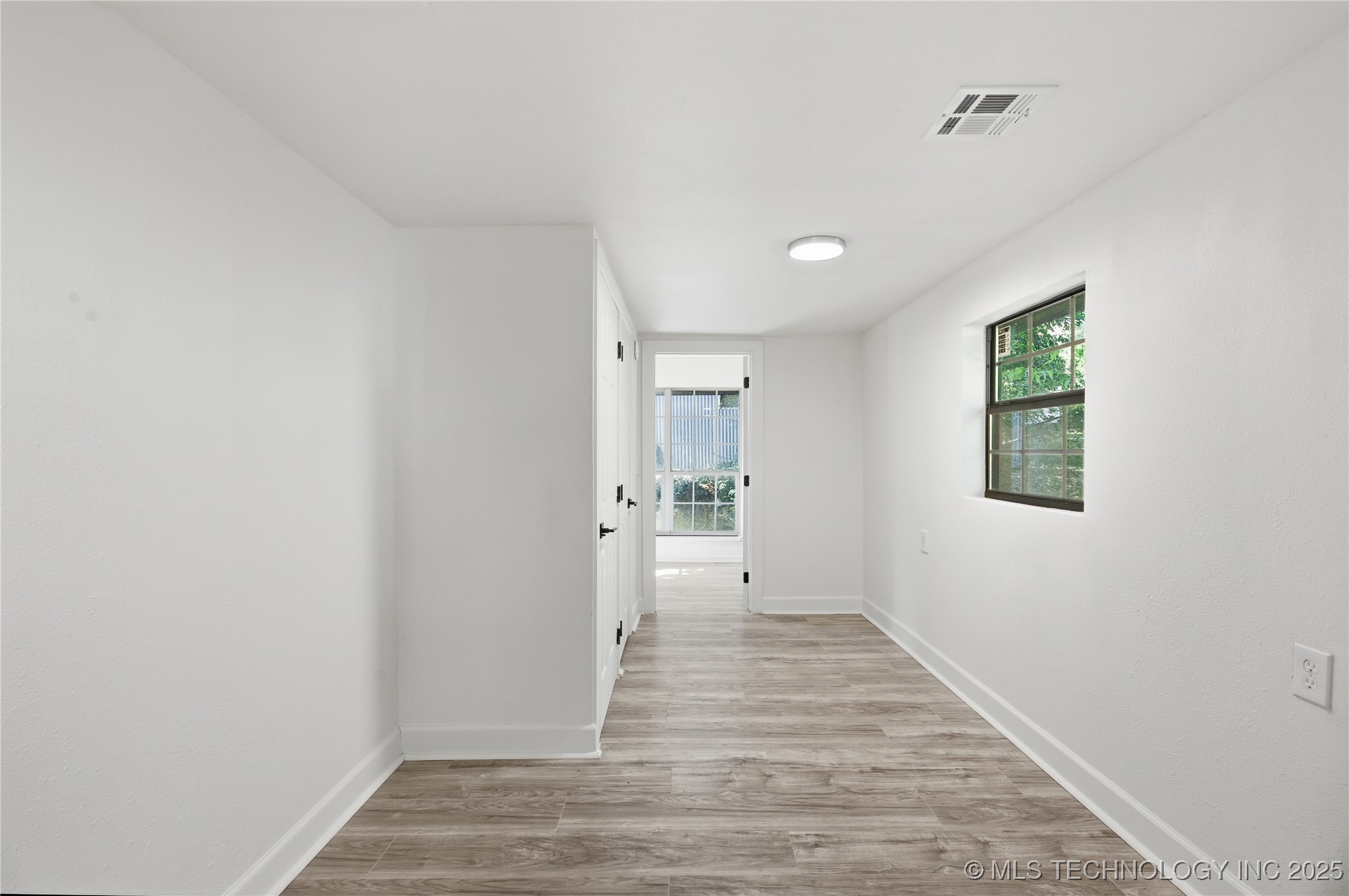205 N Kates Avenue
