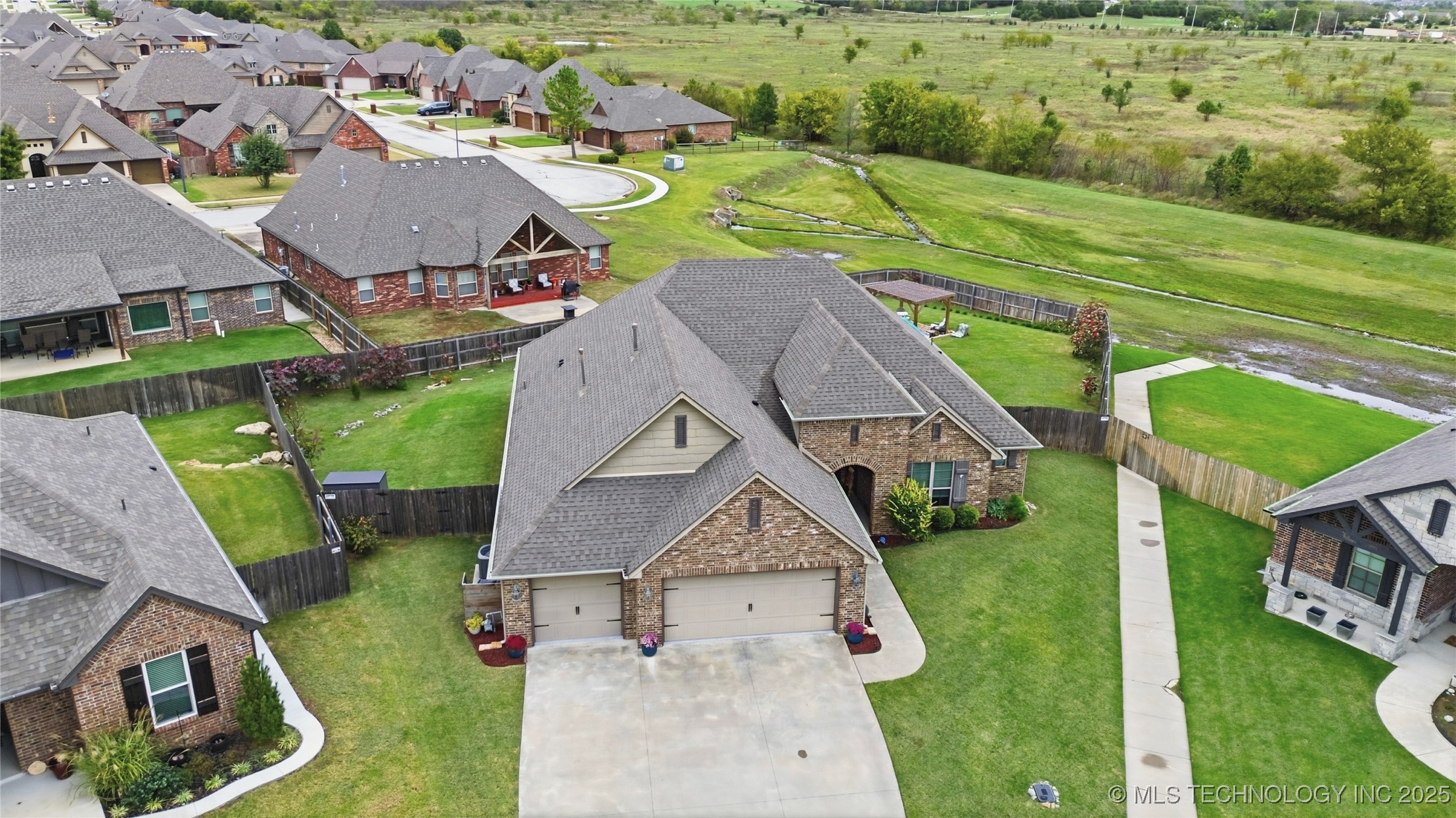 7701 E 82nd Street North