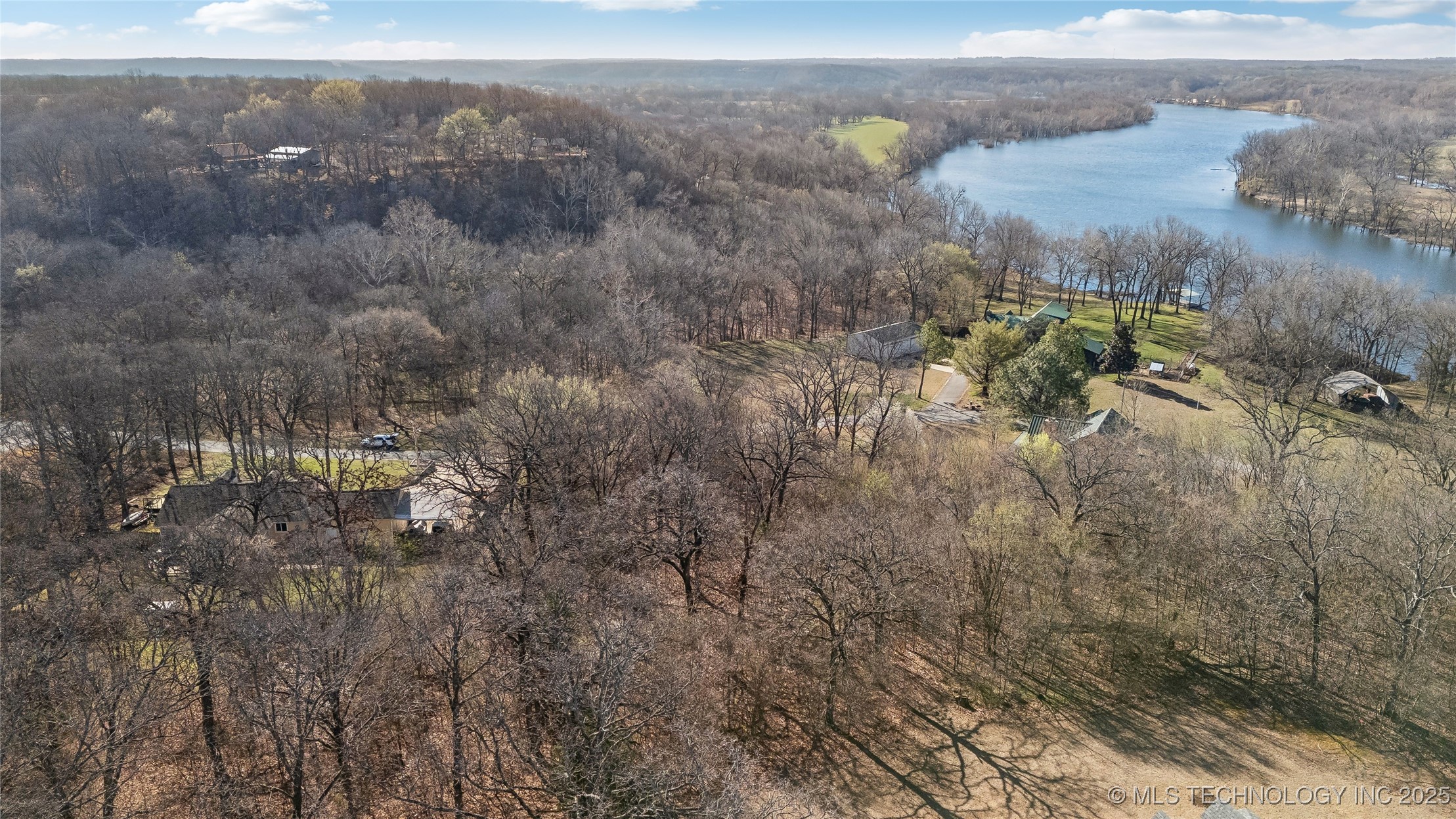 2 Maplebrook Lane