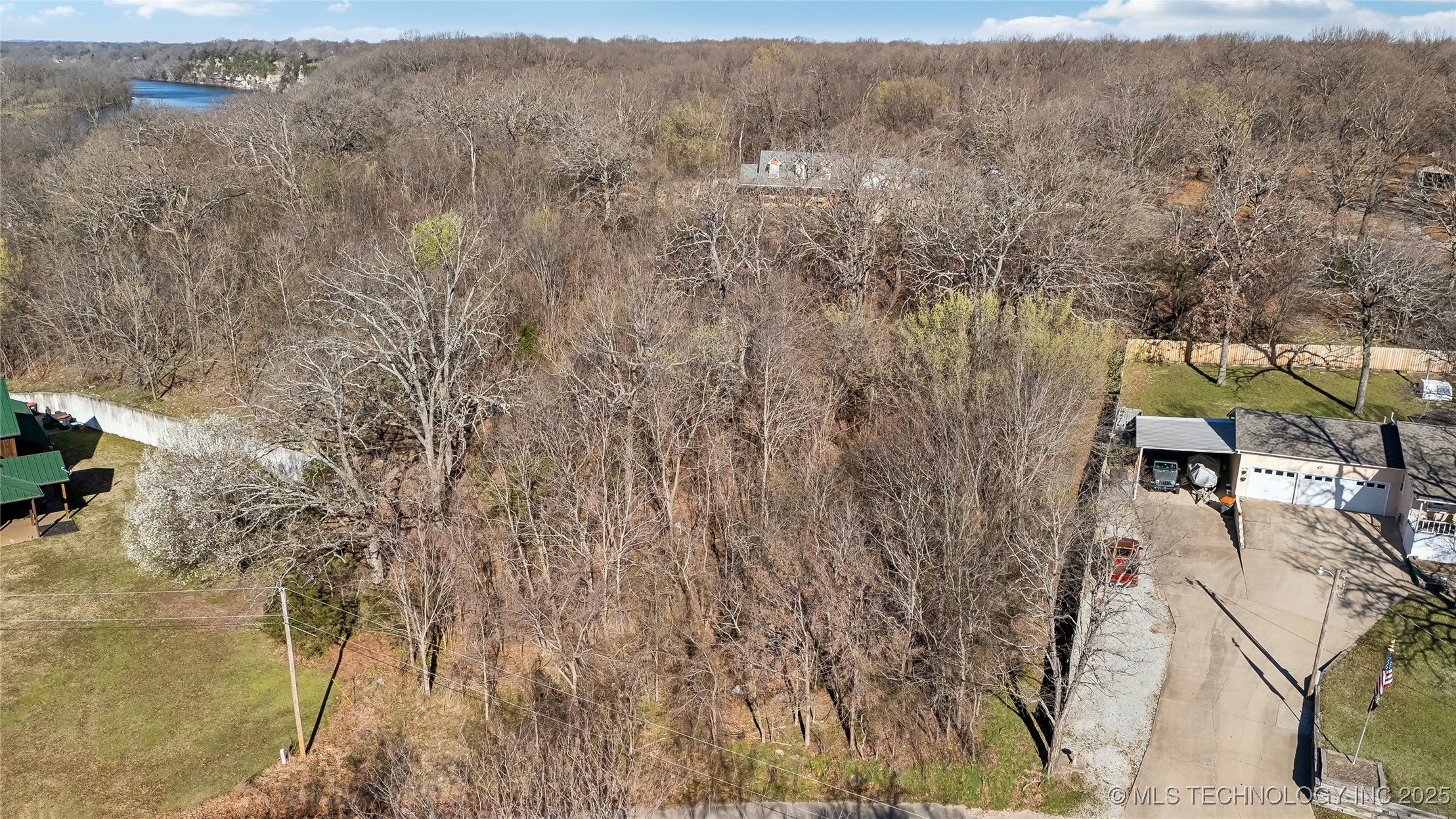 2 Maplebrook Lane