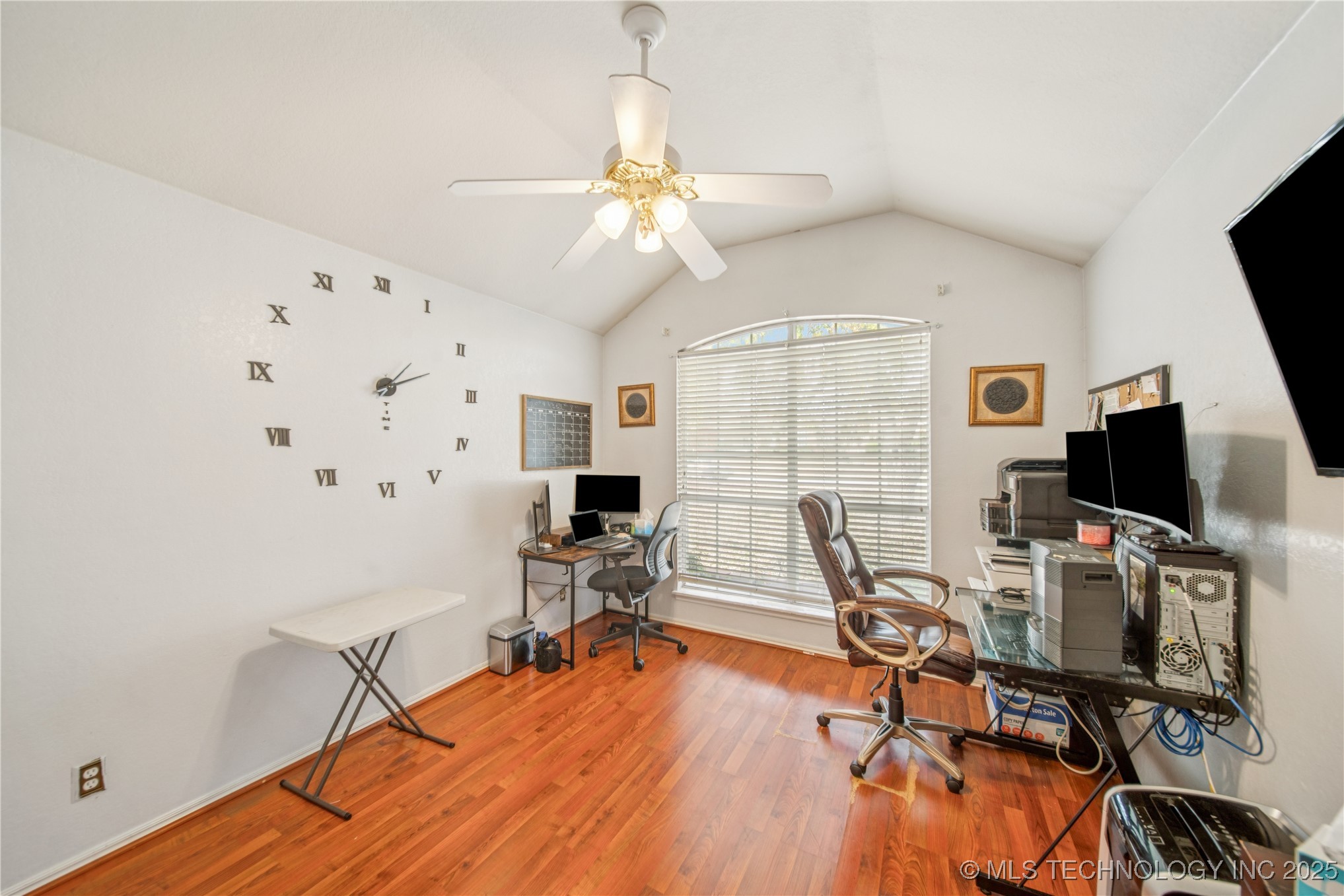 10906 E 95th Street N