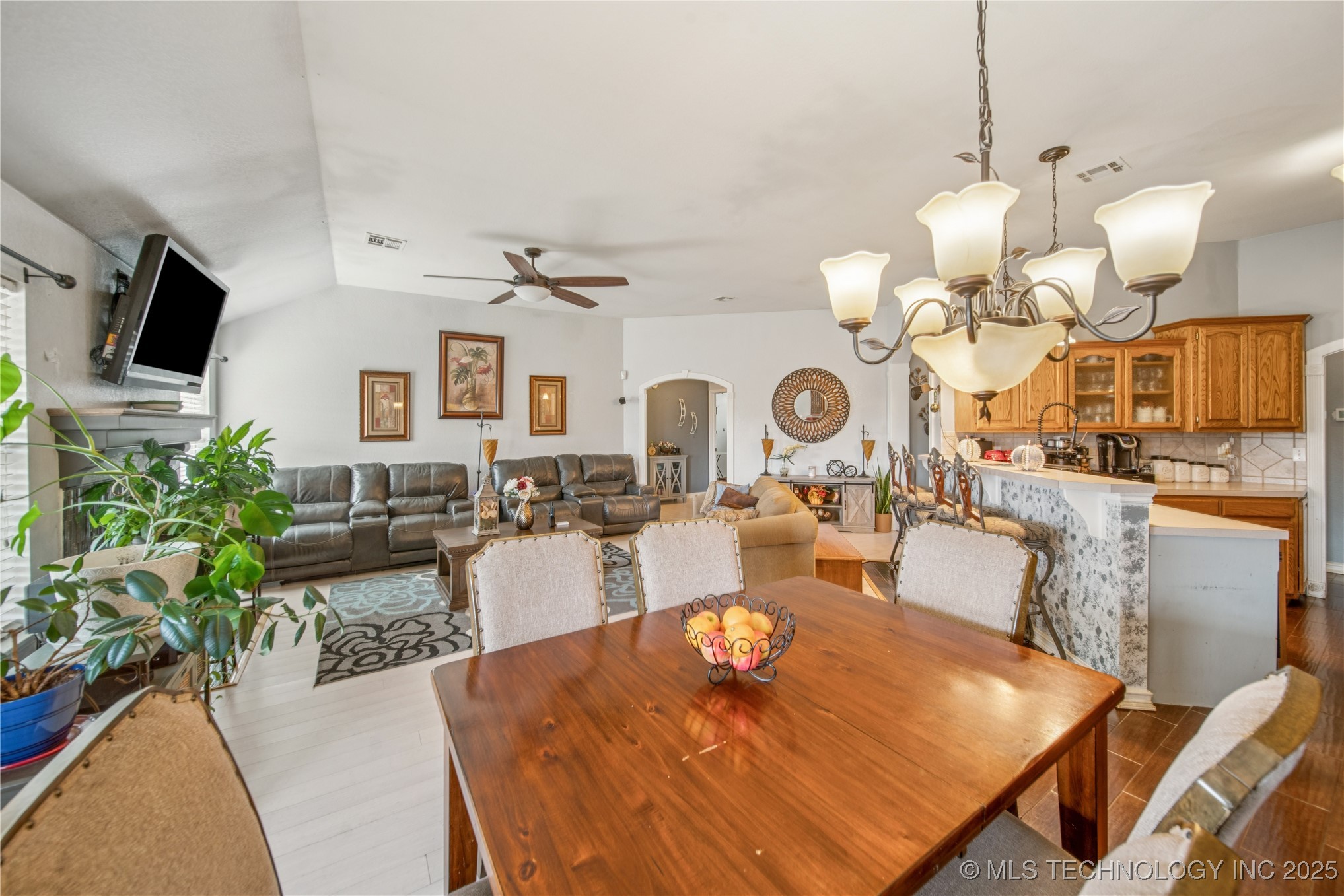 10906 E 95th Street N