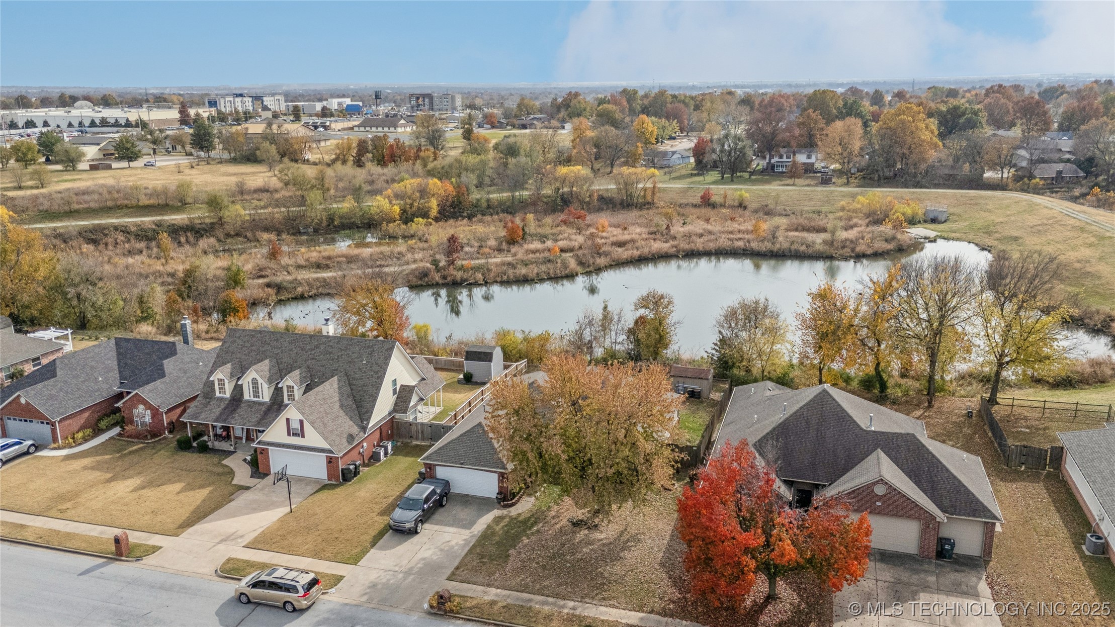 10906 E 95th Street N