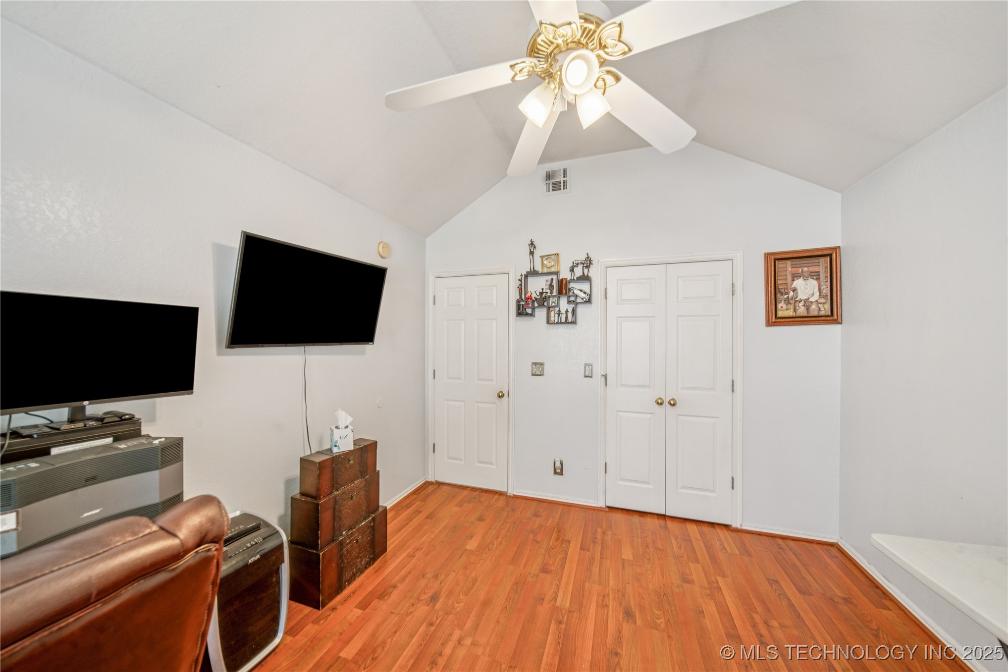 10906 E 95th Street N