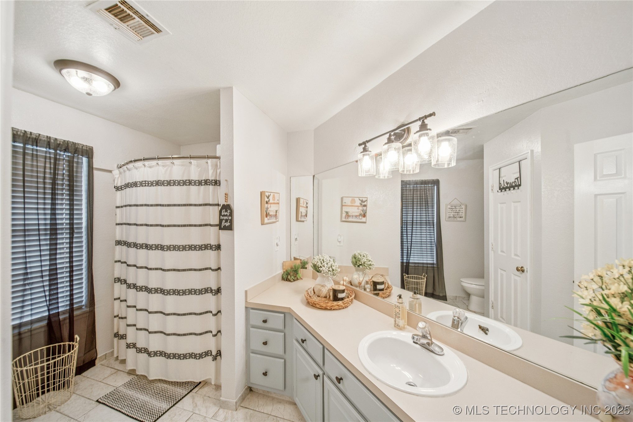 10906 E 95th Street N