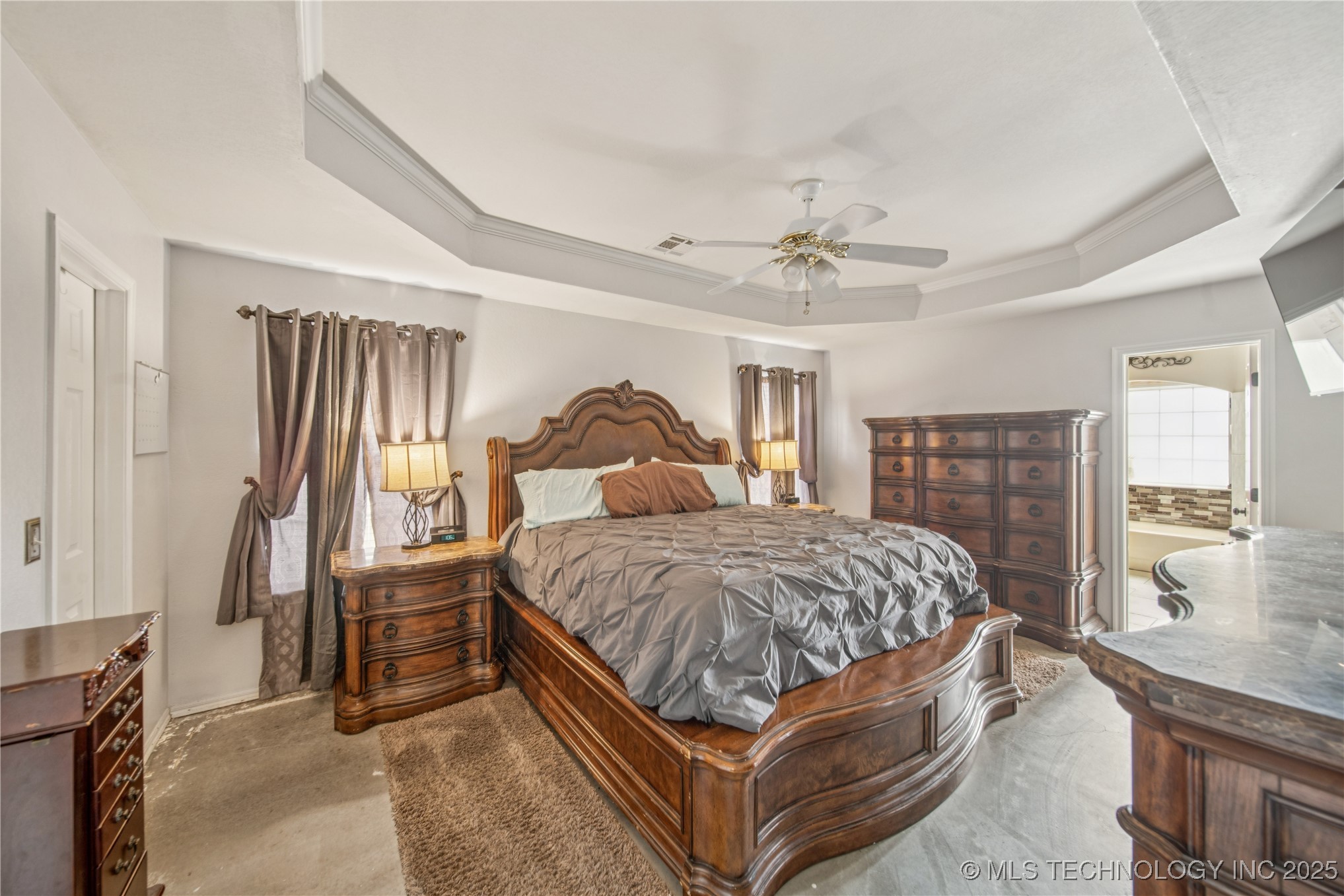 10906 E 95th Street N