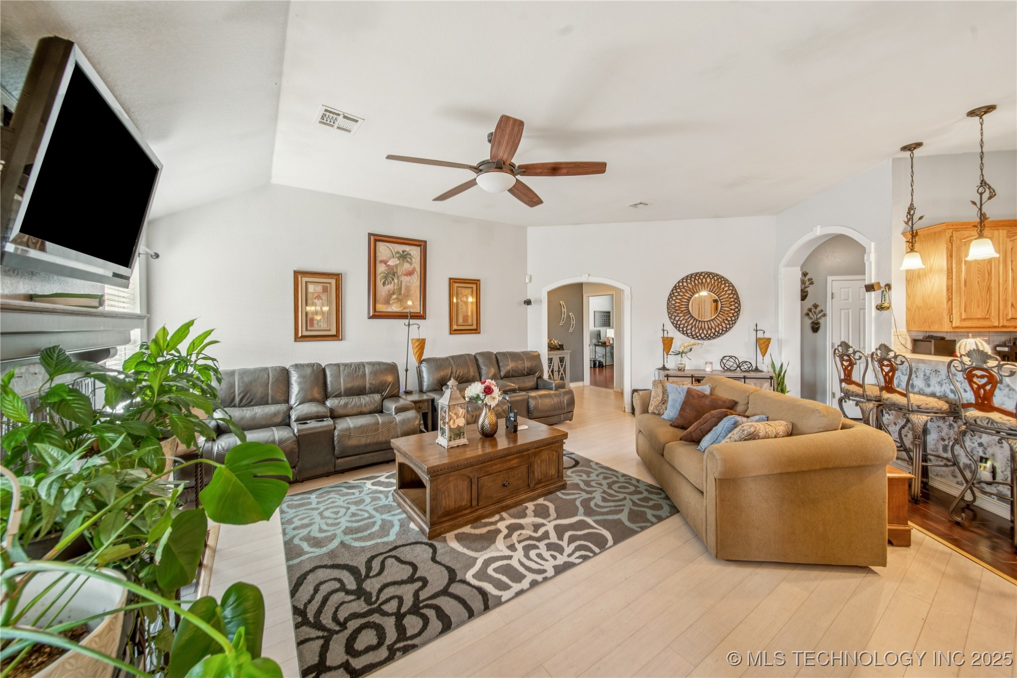 10906 E 95th Street N