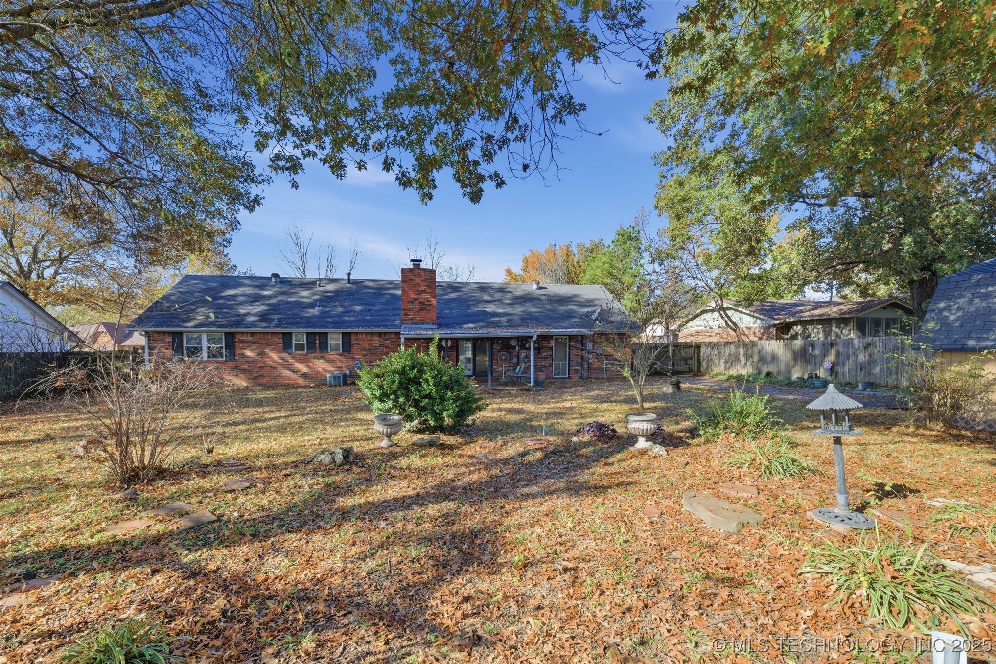 1210 Parkland Avenue