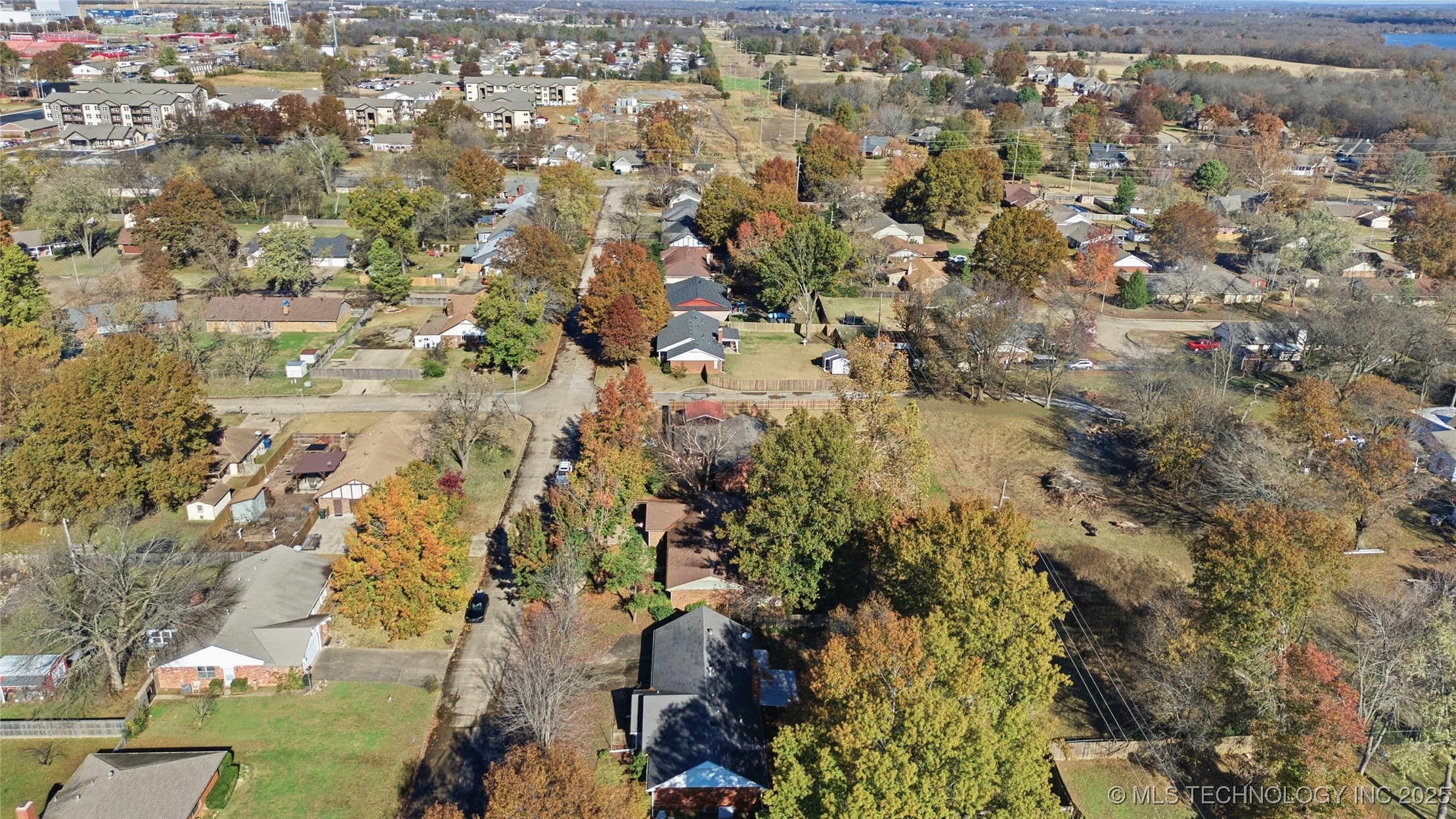 1210 Parkland Avenue