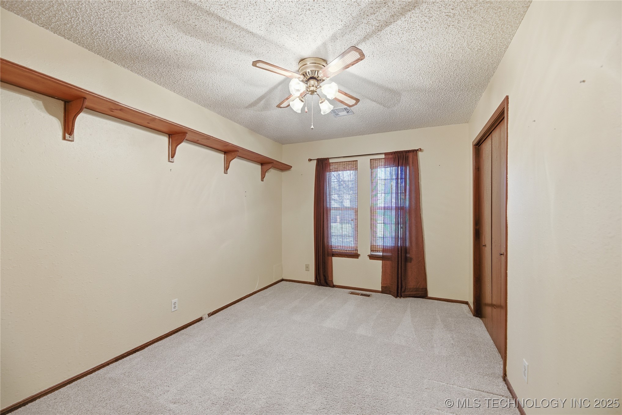 1210 Parkland Avenue