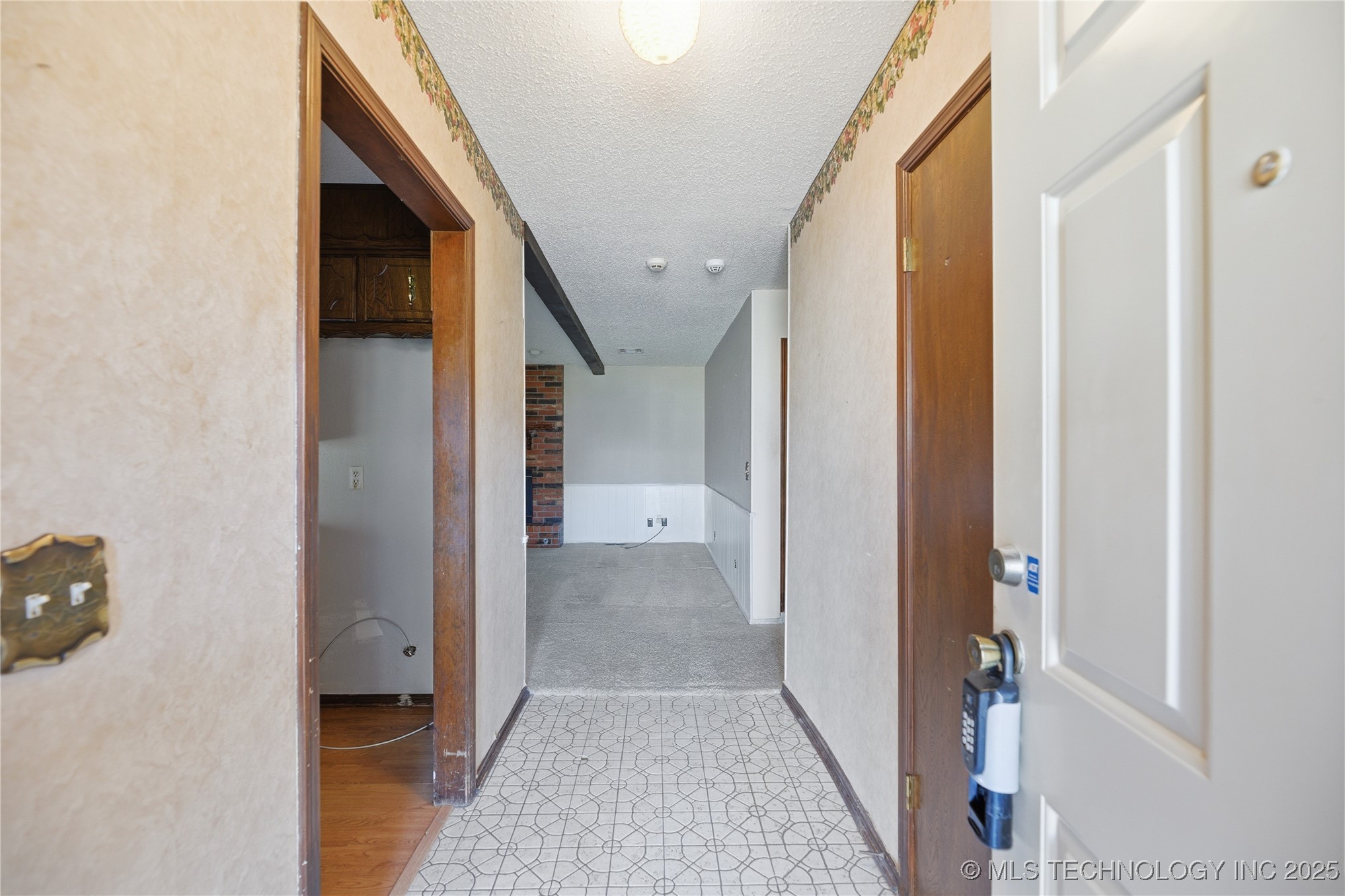 1210 Parkland Avenue