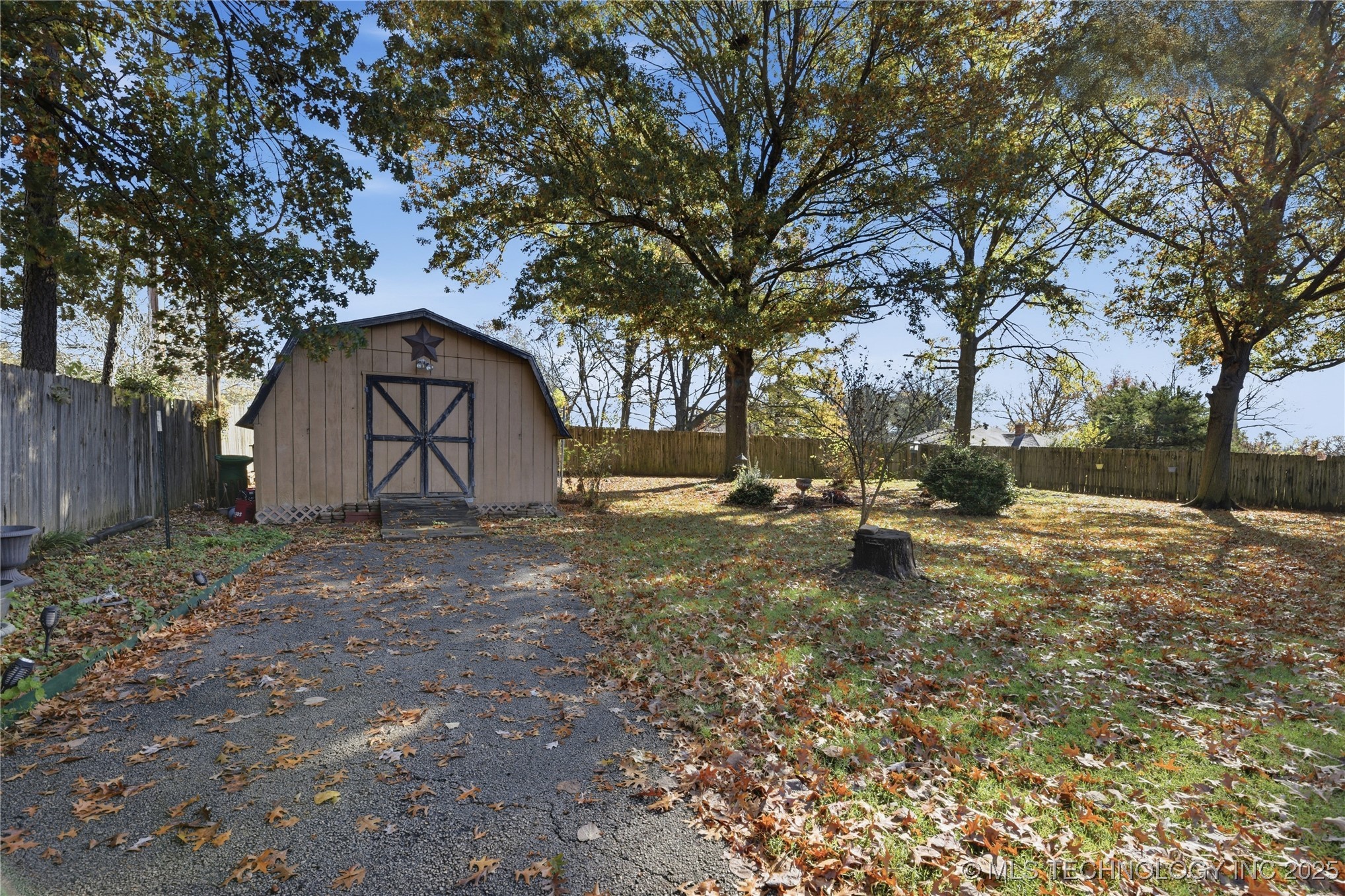 1210 Parkland Avenue