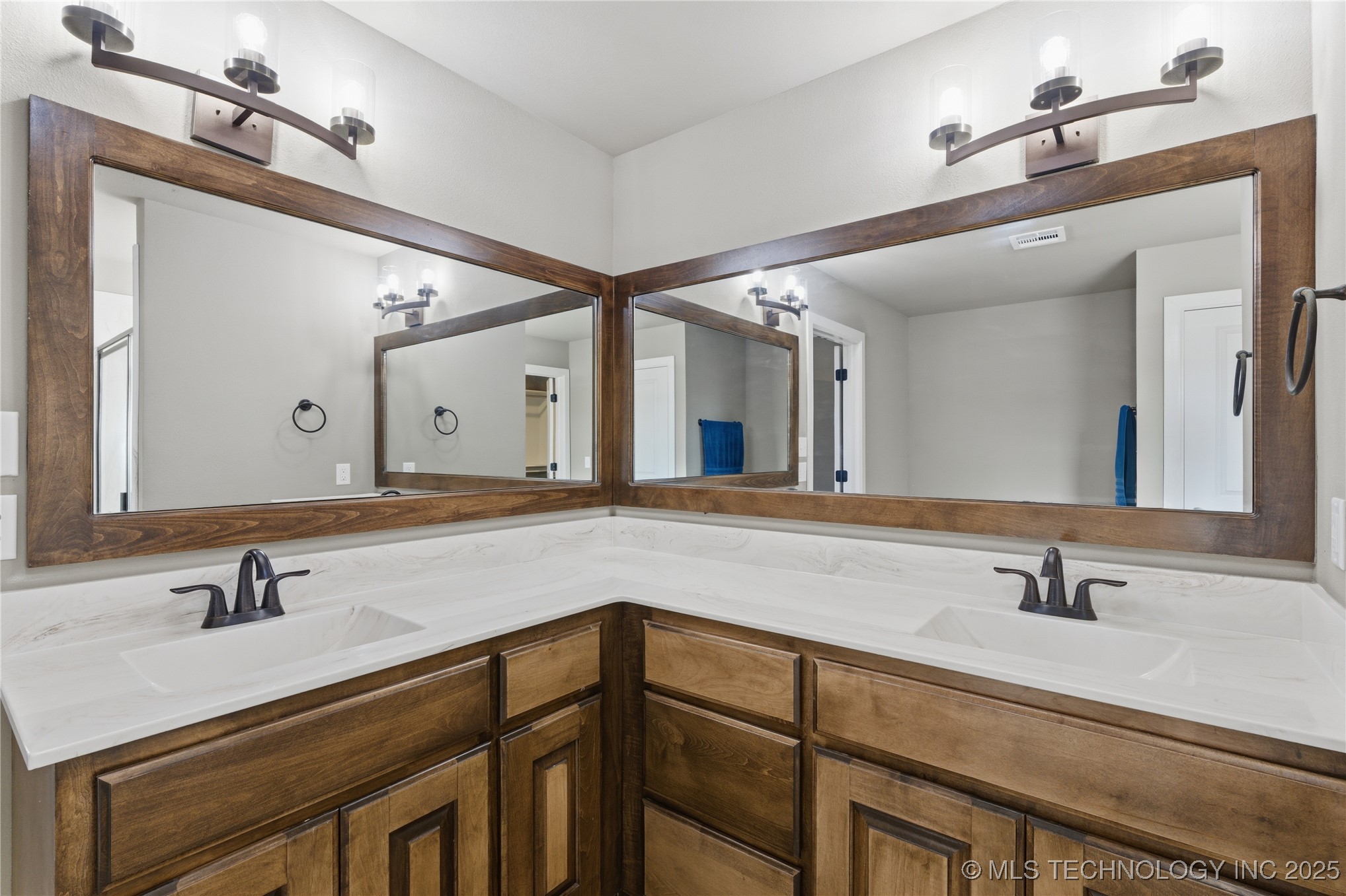 5113 S Walnut Creek Drive