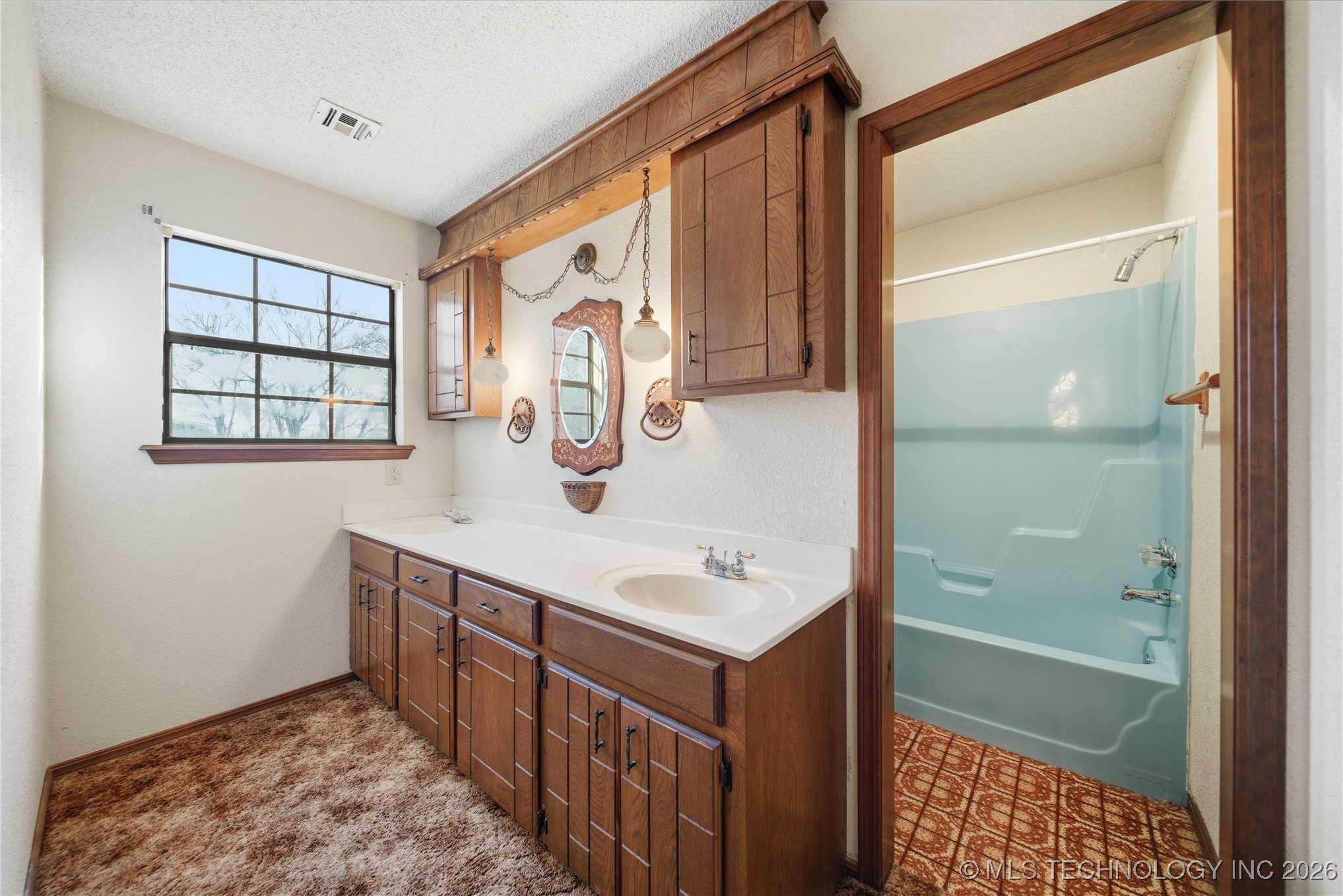 1032 S Cimarron Street