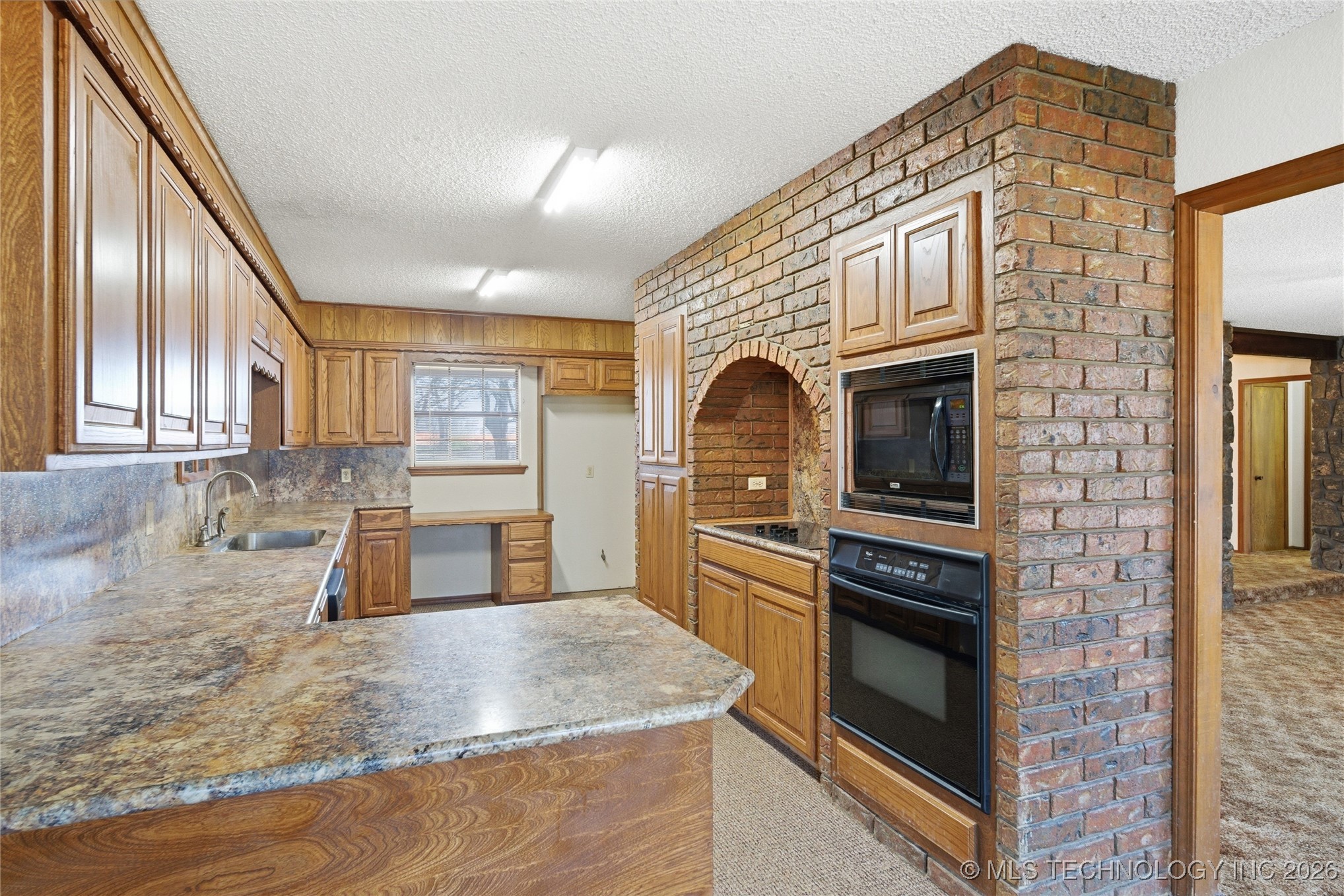 1032 S Cimarron Street