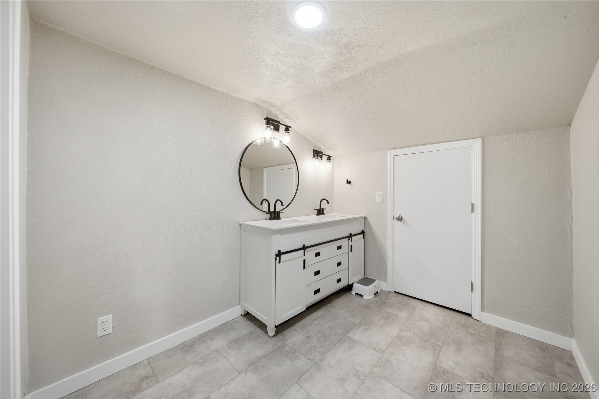 809 N 9th Street