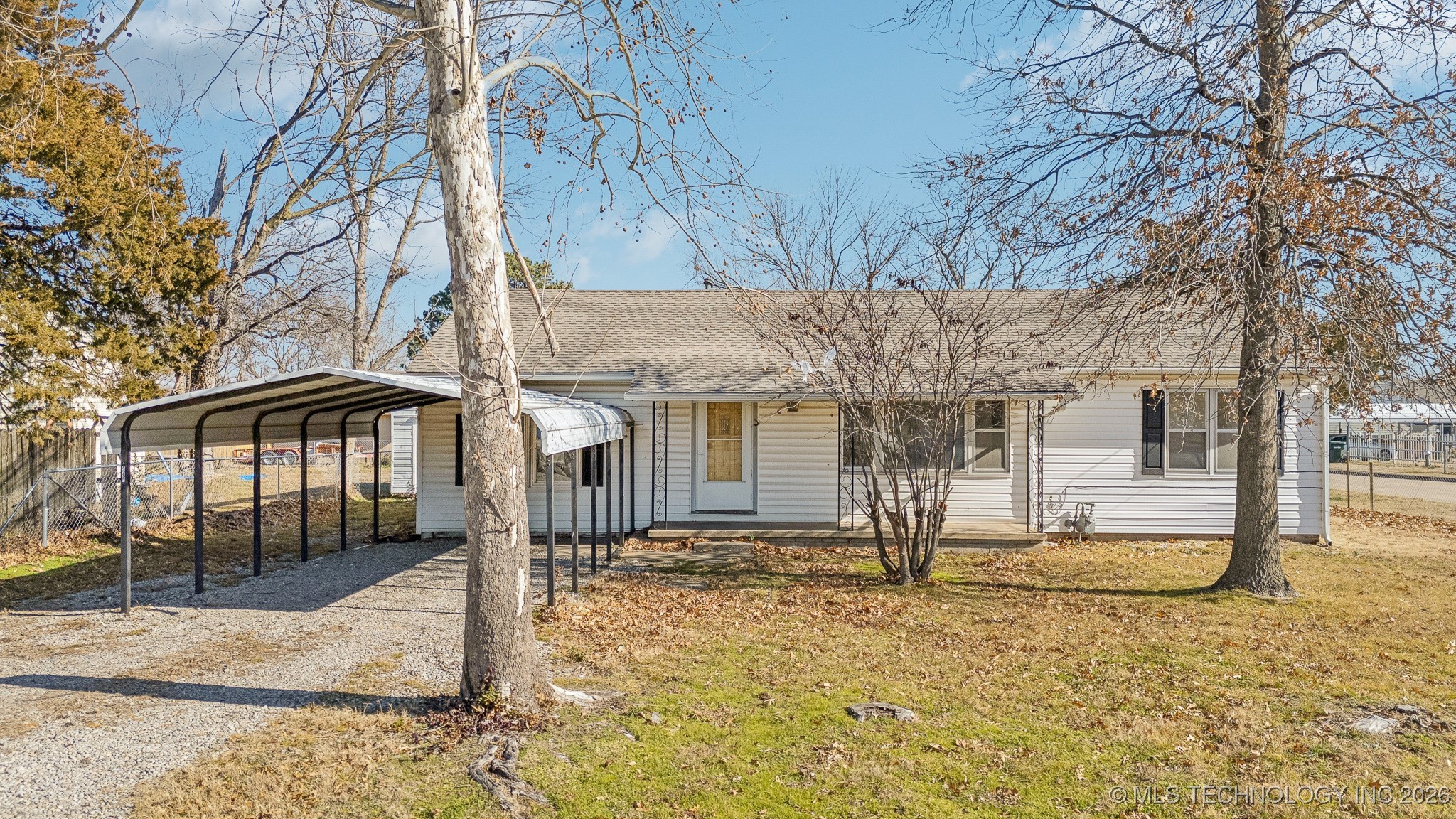 946 S Reavis Road
