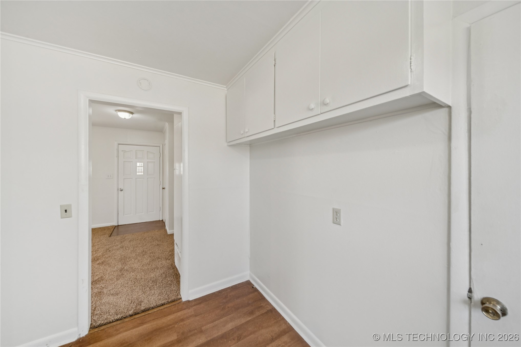 946 S Reavis Road